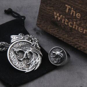 The Wizard Wolf Head Pendant Necklace for Geralt Fill 1