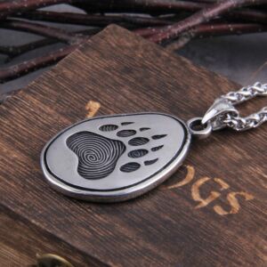 Retro Style Stainless Steel Bear Paw Round Necklace Roaring Bear Print Pendant Necklace 2